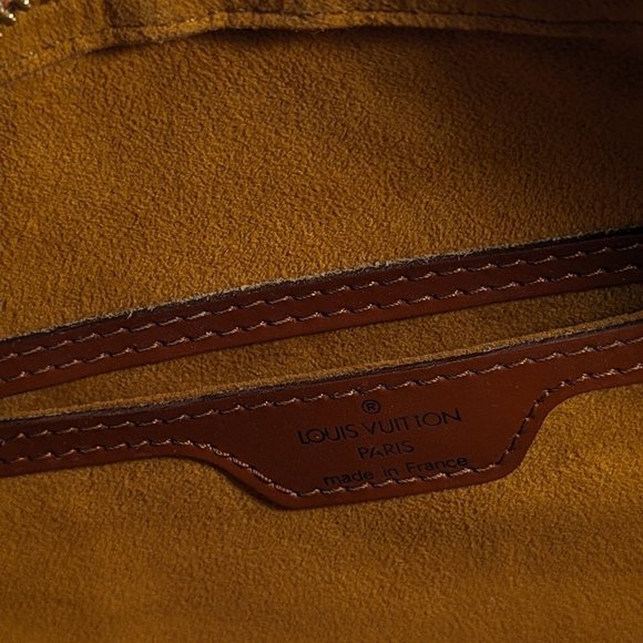 Louis Vuitton Soufflot Hand Bag in Epi Leather - Picture 3 of 9